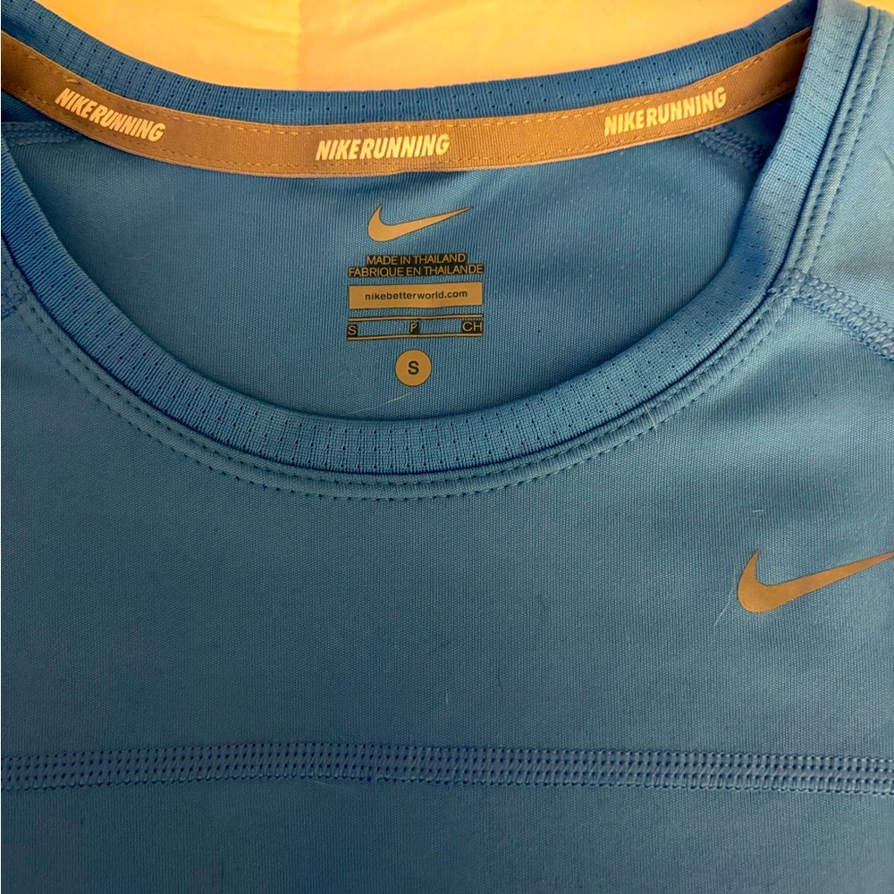 Nike ladies sports top